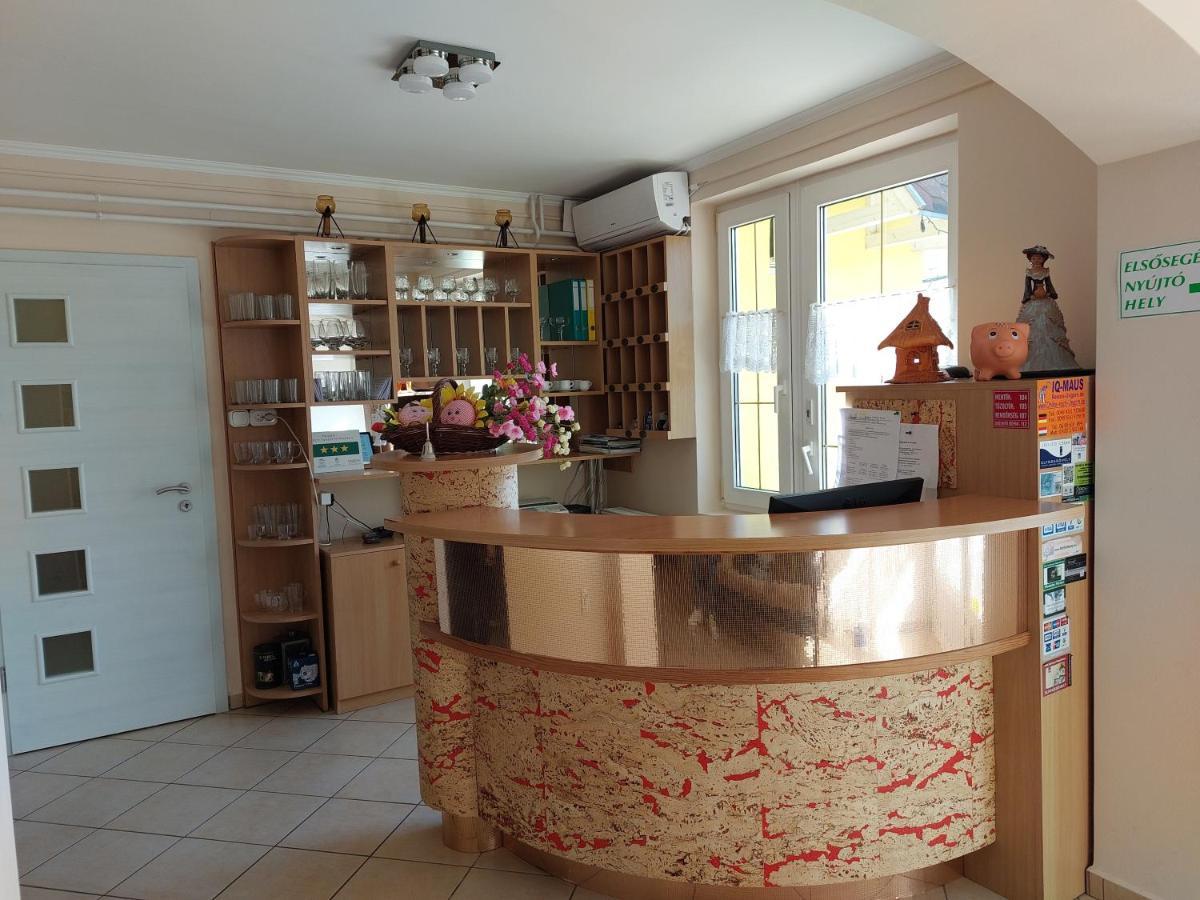 Barbara Wellness Pension Keszthely Exteriör bild